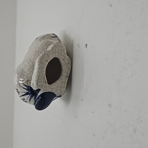 Dedham Pottery / Potting Shed 2 1/4 in. Bunny - Picture 5 of 5